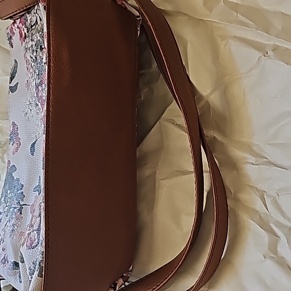 Handbag with shoulder strap. Flowers and brown, soft - Picture 5 of 7